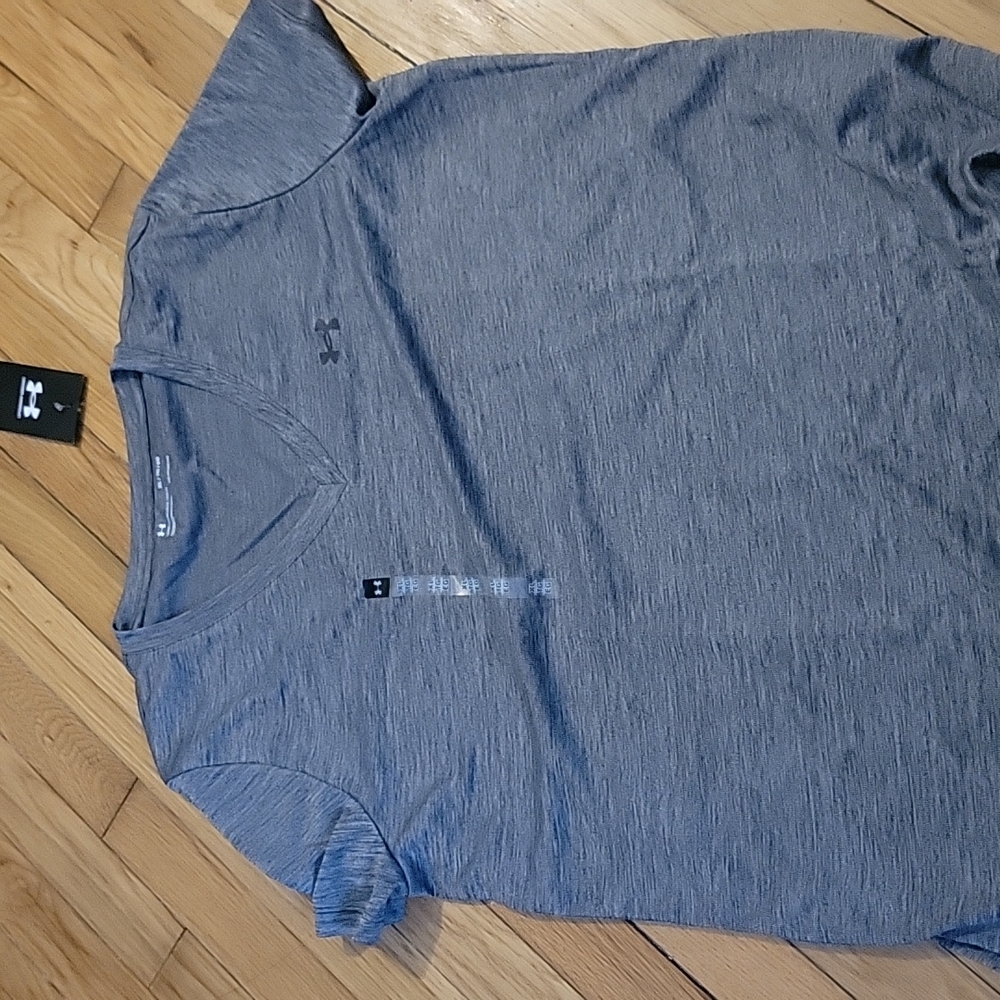 Under armour t shirt